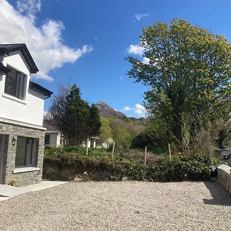 بيت للعطل Luxury 3 Bed Townhouse Letterfrack Village Connemara National Park