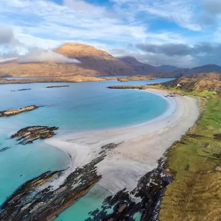 Boutique Village - Entrance To Connemara National Park بيت للعطل