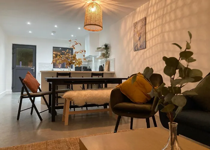 Boutique Village - Entrance To Connemara National Park * Letterfrack