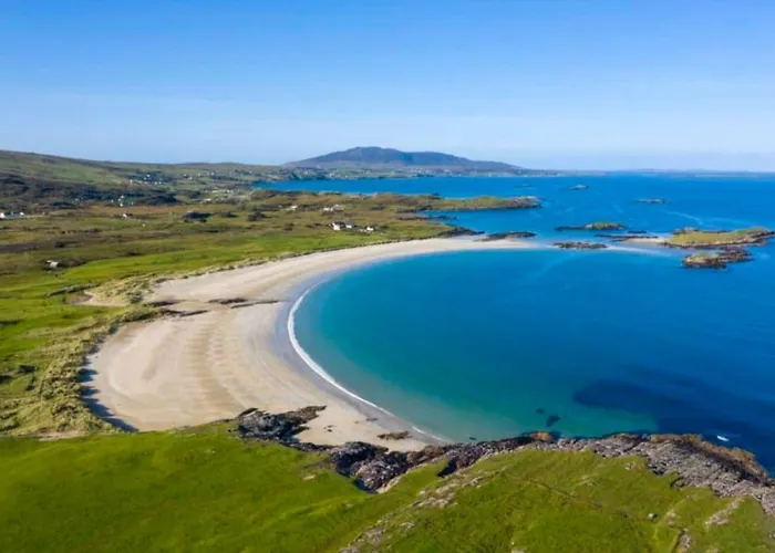 Boutique Village - Entrance To Connemara National Park Holiday home